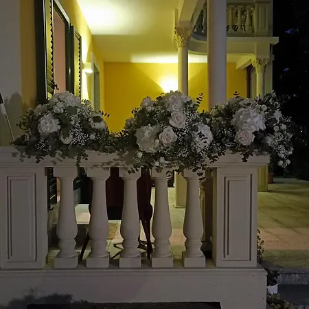 Preziosa Maggiore Oda ve Kahvaltı Lesa