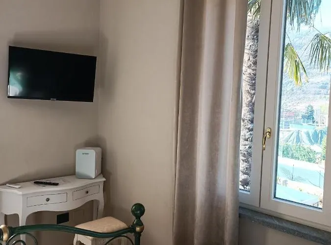 לינה וארוחת בוקר Preziosa Maggiore לזה